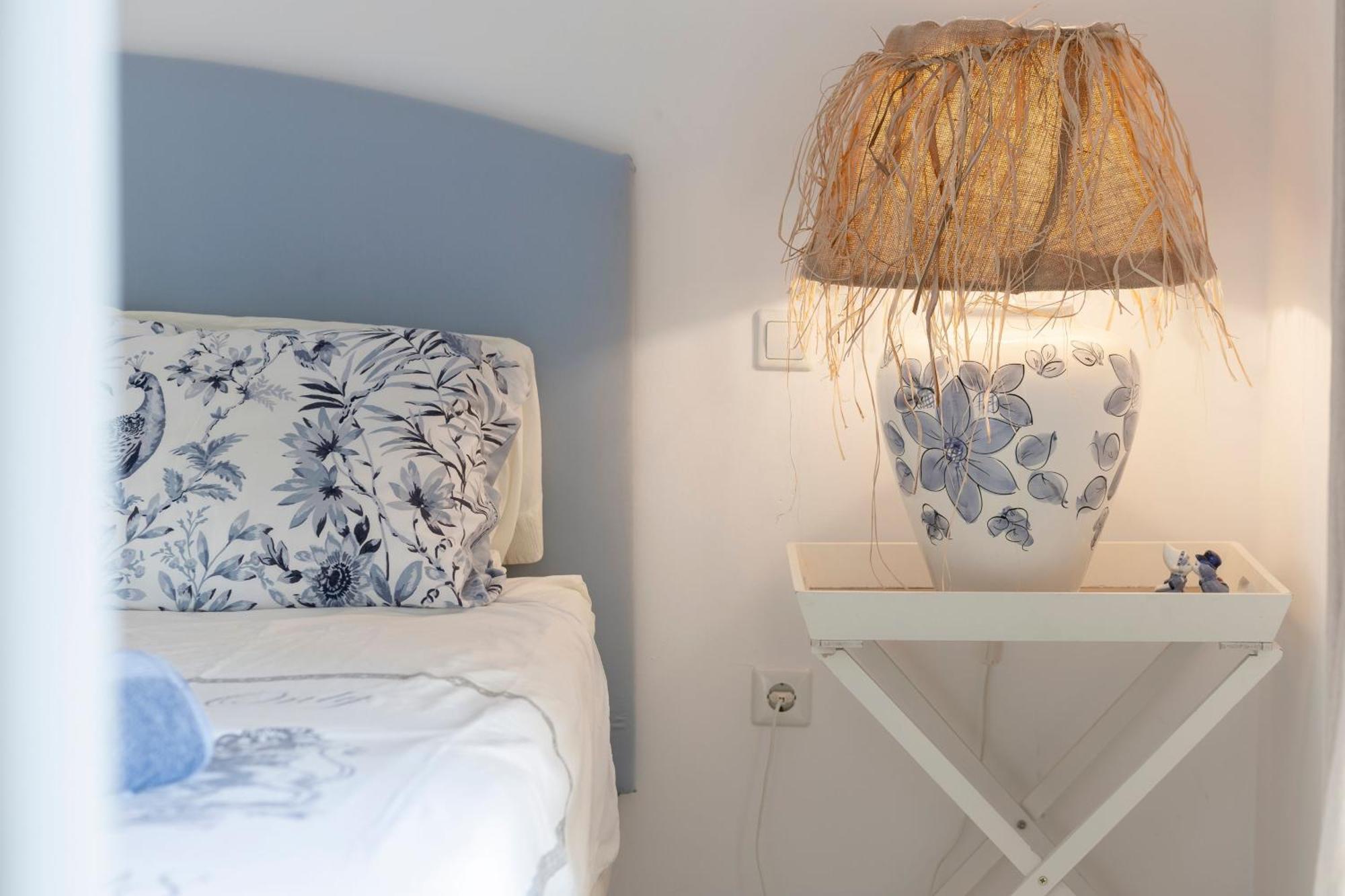 La Vida En Rosa Bed & Breakfast Marbella