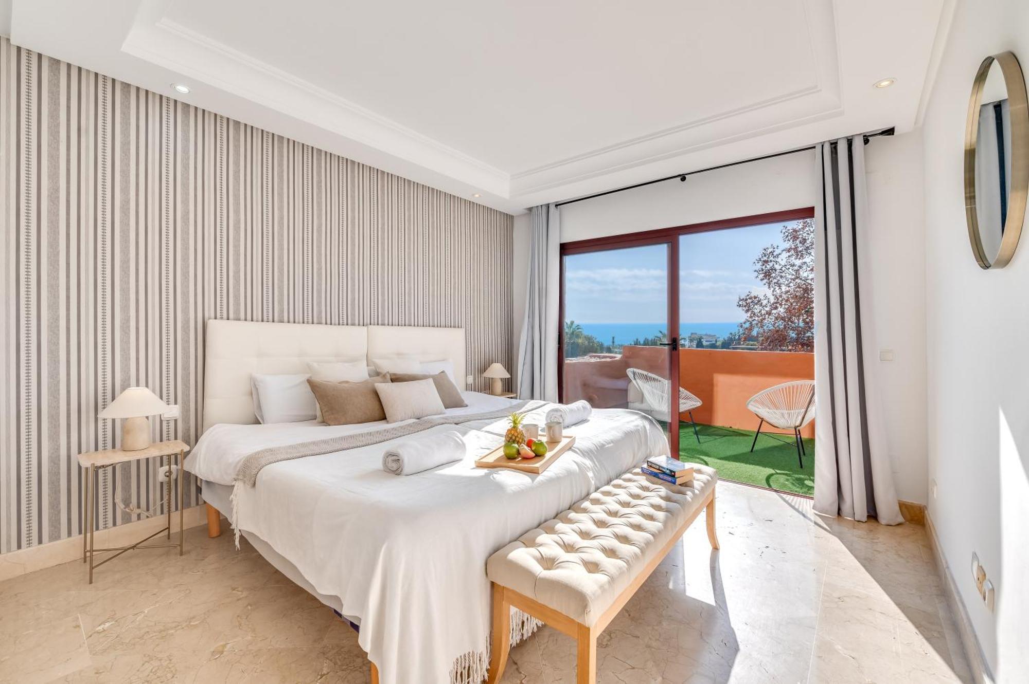 Vacation I La Alzambra Peaceful Hideaway With Sea Views Holiday home