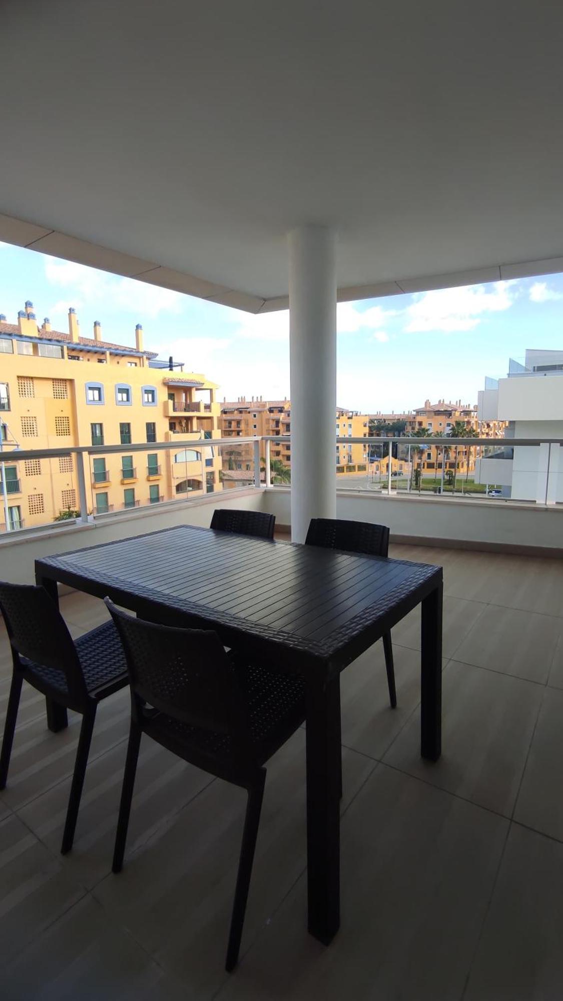 Deluxe 3 Bedroom By Aqua Apartments, Apartment