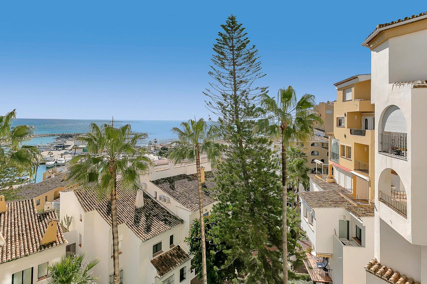 J95 Cabopino Apartment