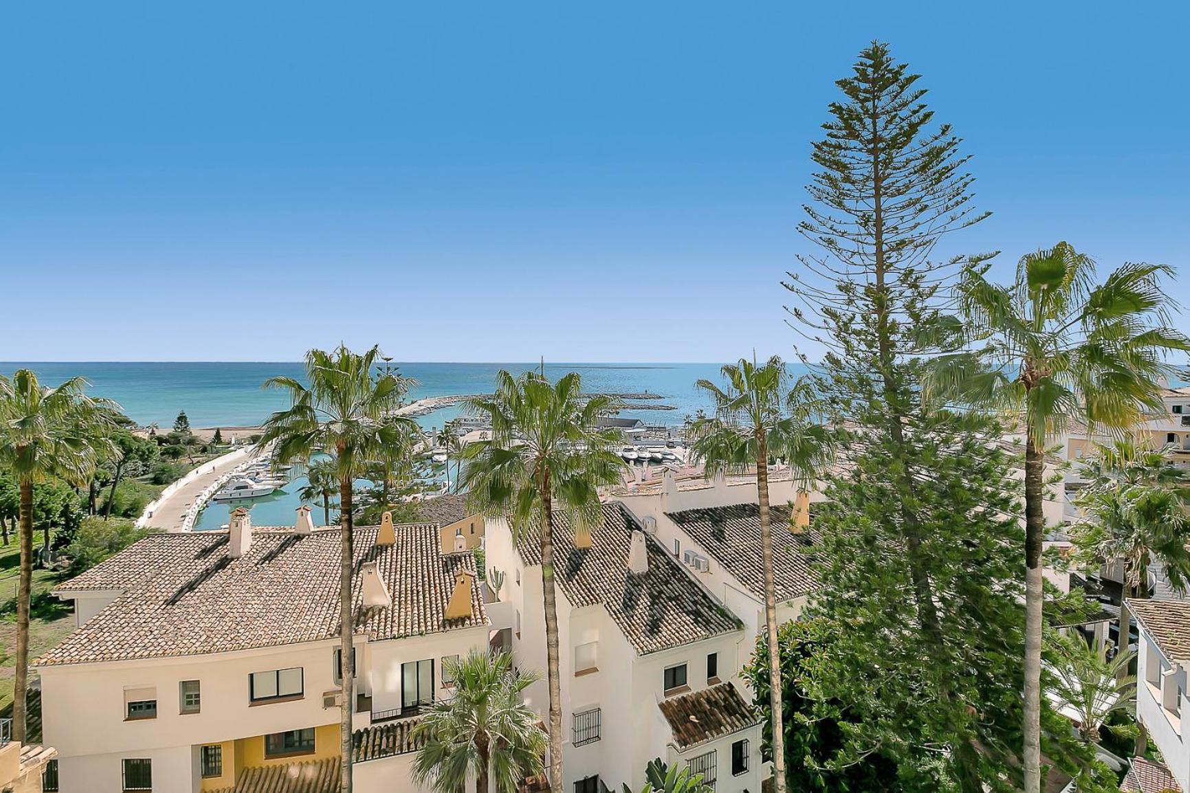 J95 Cabopino Apartment Marbella