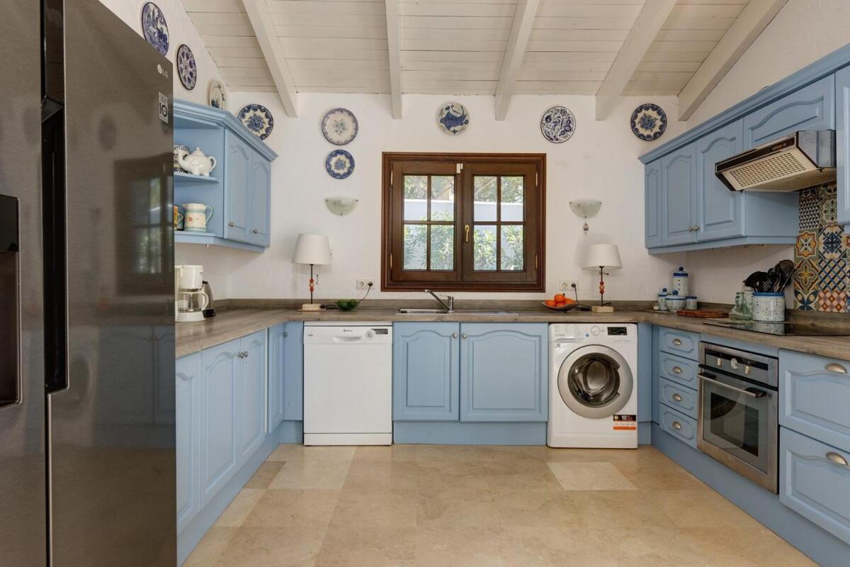 Casa Cumbre - 3 Bedroom Villa Marbella