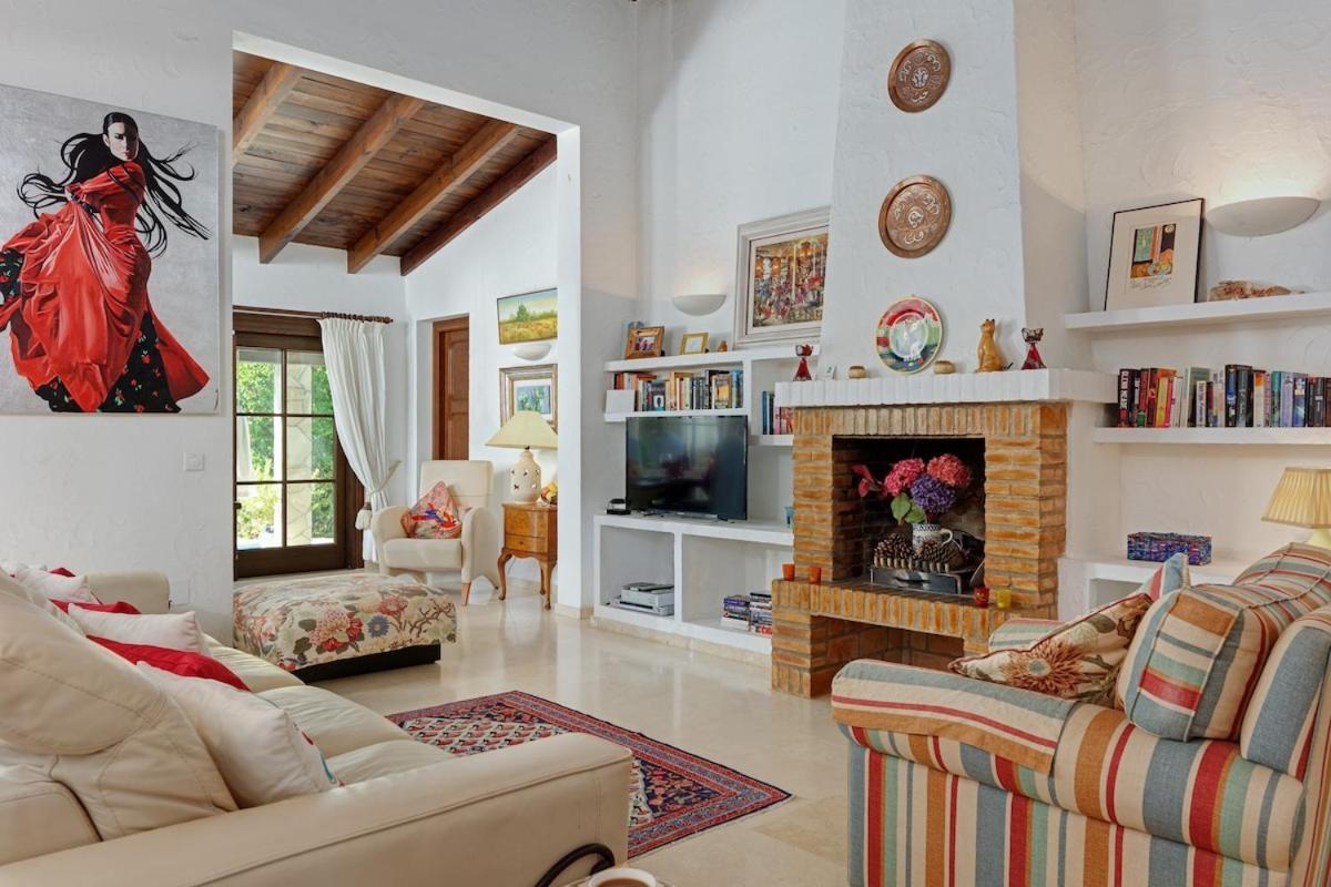 Casa Cumbre - 3 Bedroom Marbella