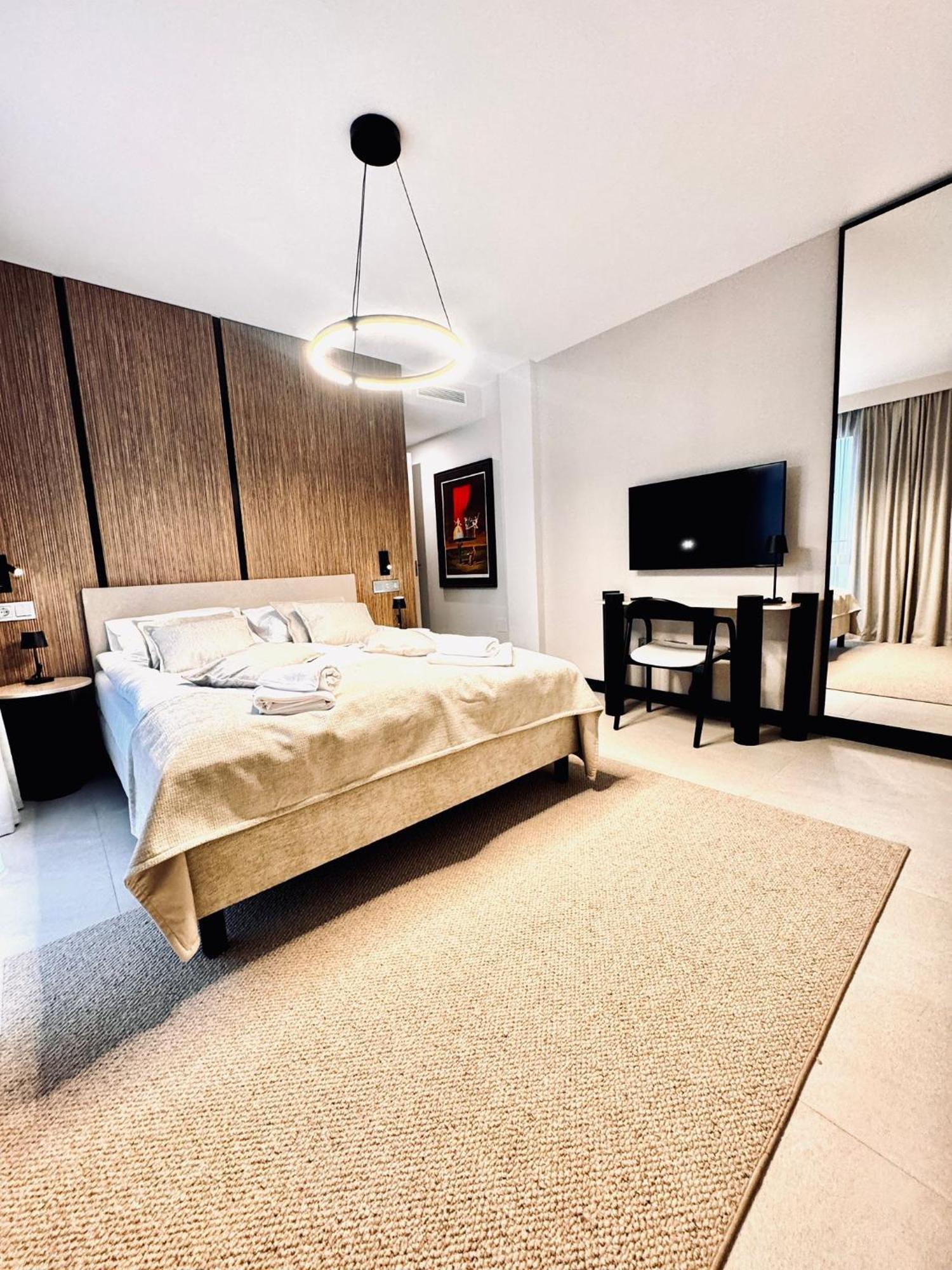 Salvador Center Premium *