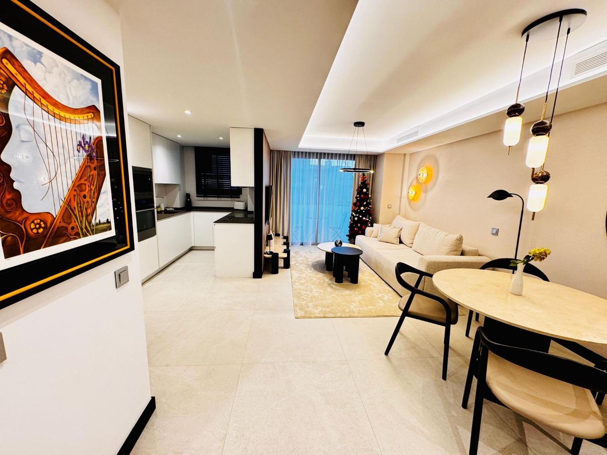 Salvador Center Premium *