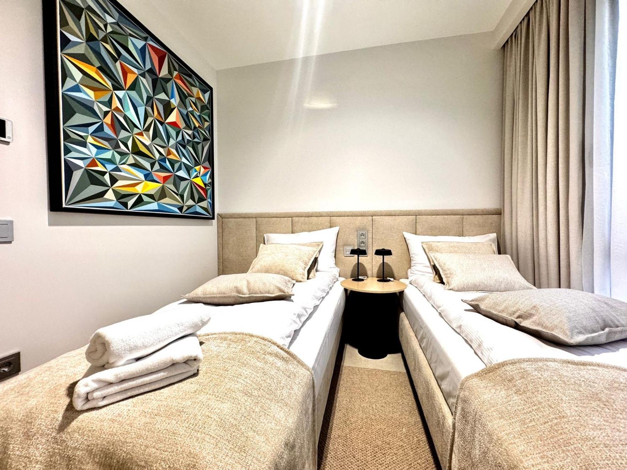 Salvador Center Premium