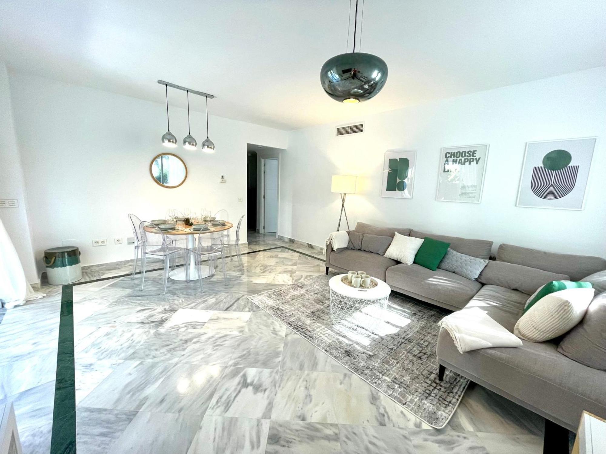 Dama Apartment *