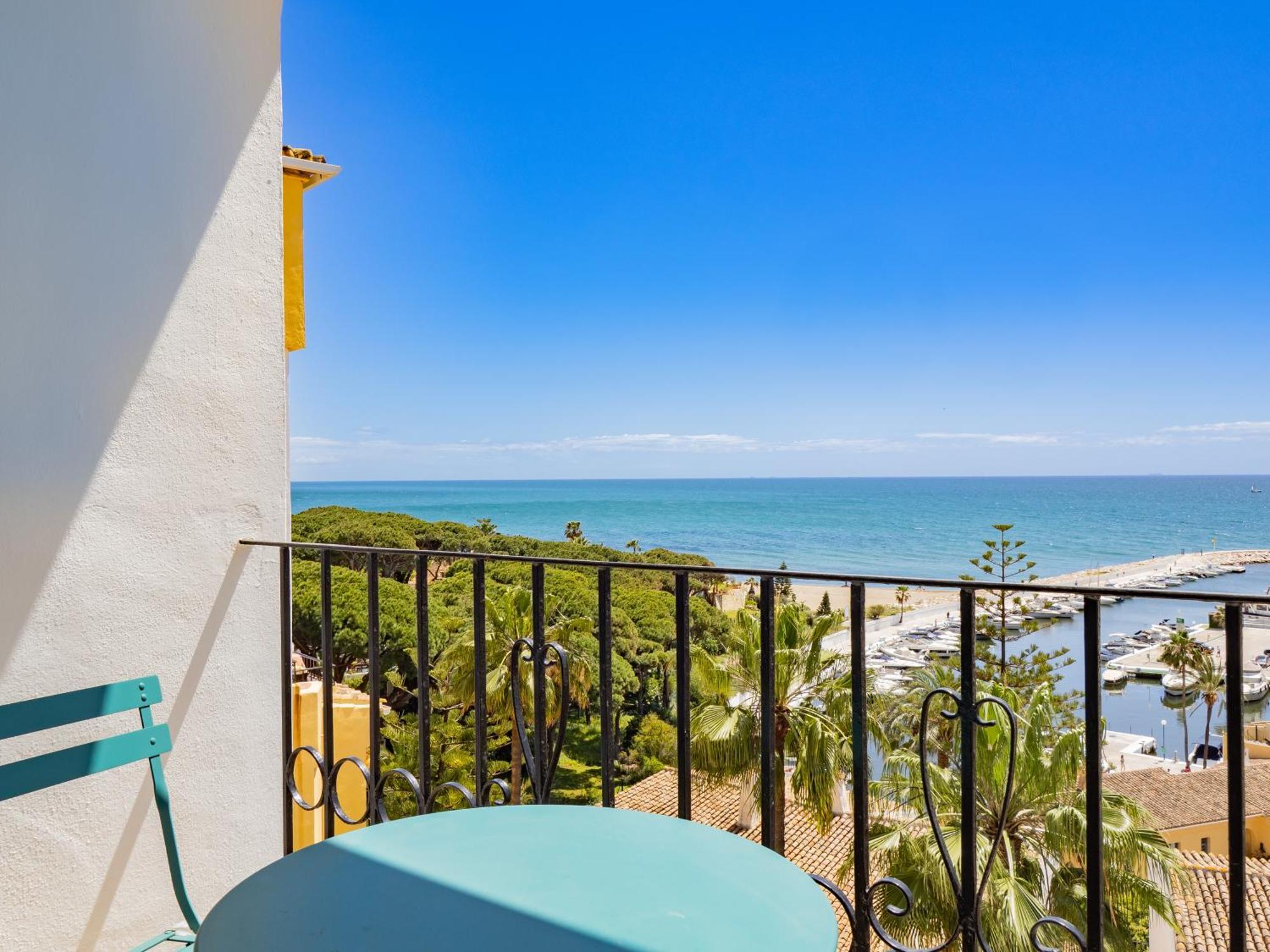 Espectacular Atico De 5 Niveles En Puerto De Cabopino Appartement