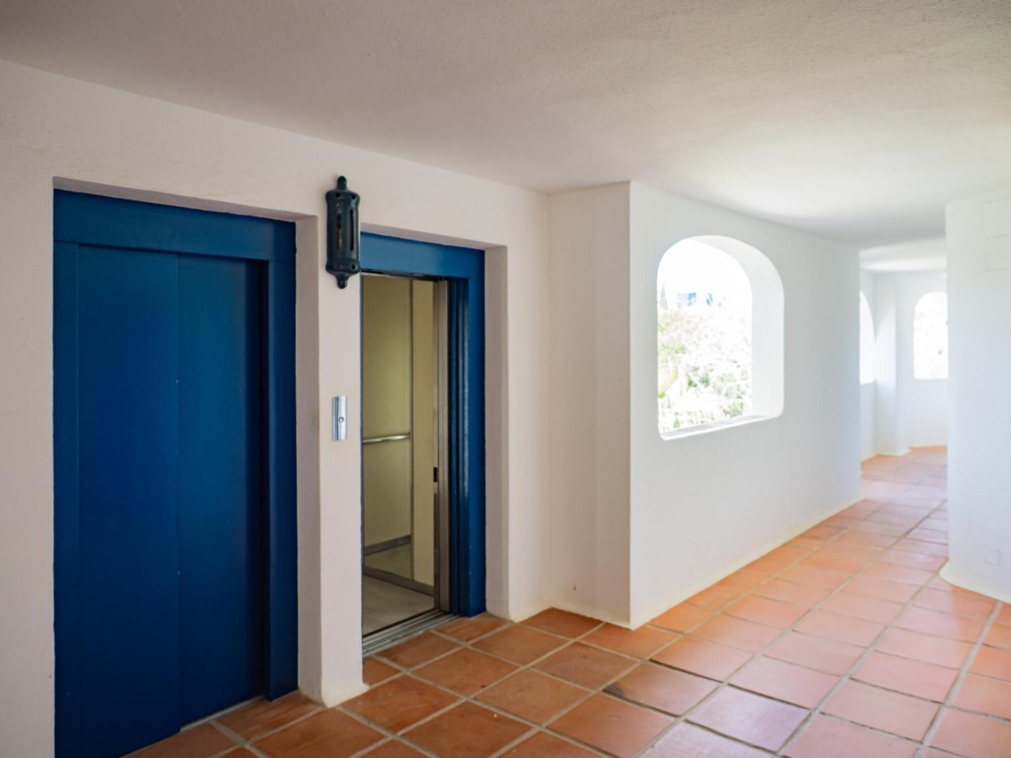 Espectacular Atico De 5 Niveles En Puerto De Cabopino Marbella