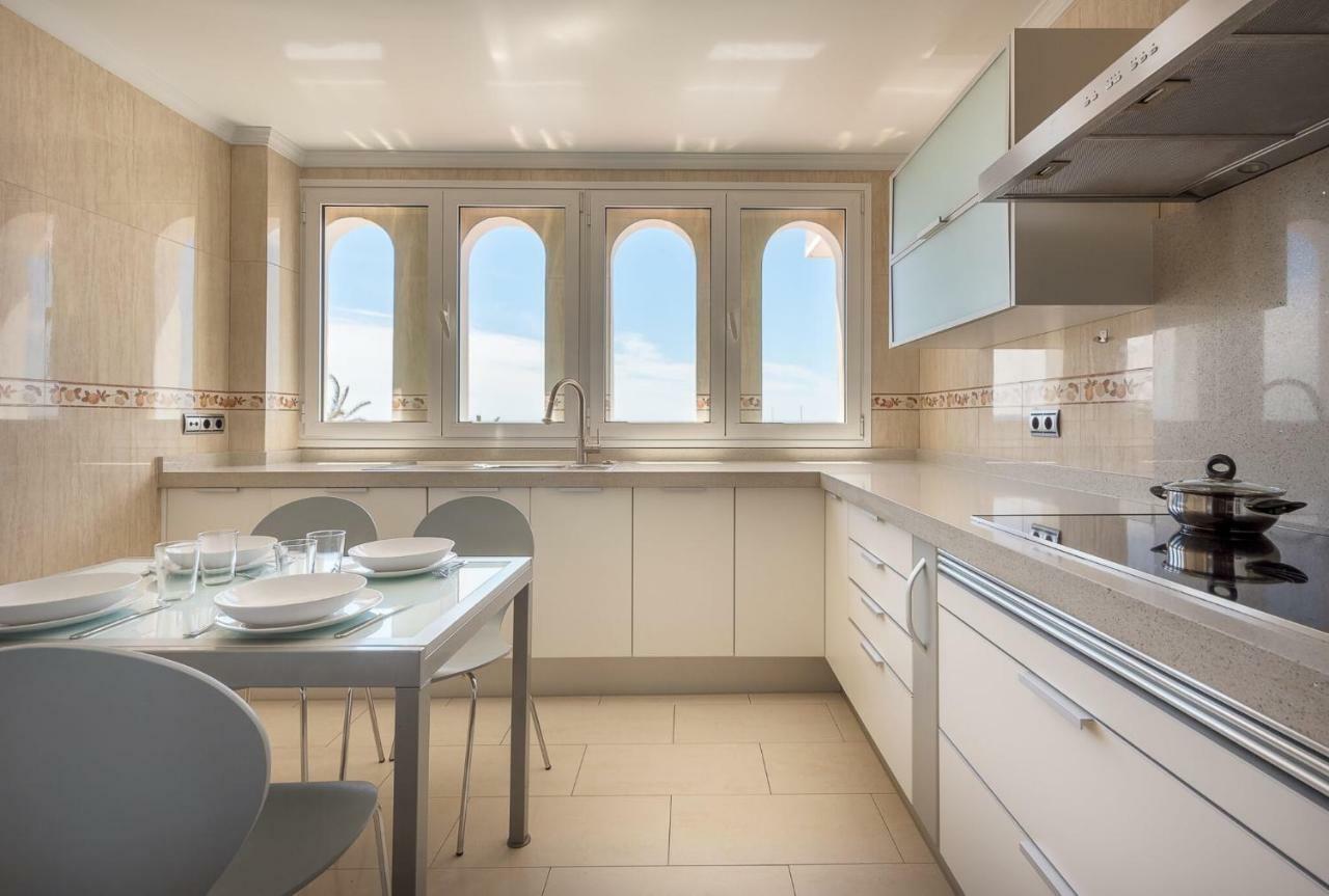 Downtown Seaview Apartment Marbella