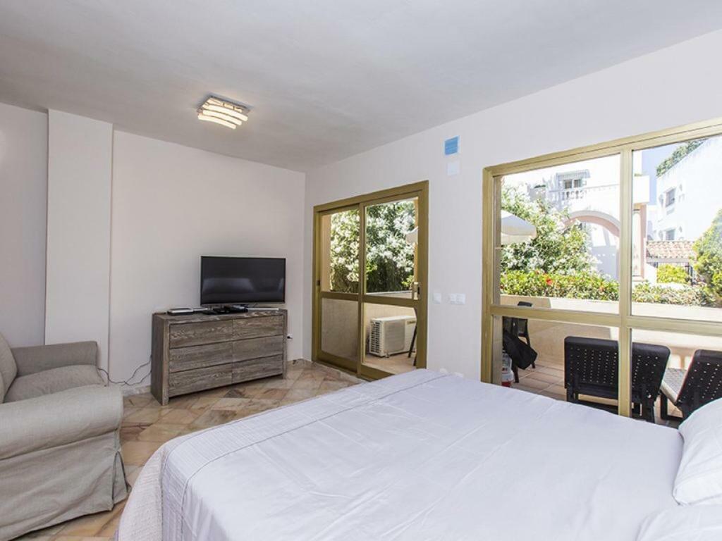Romana Playa Estudio Marbella