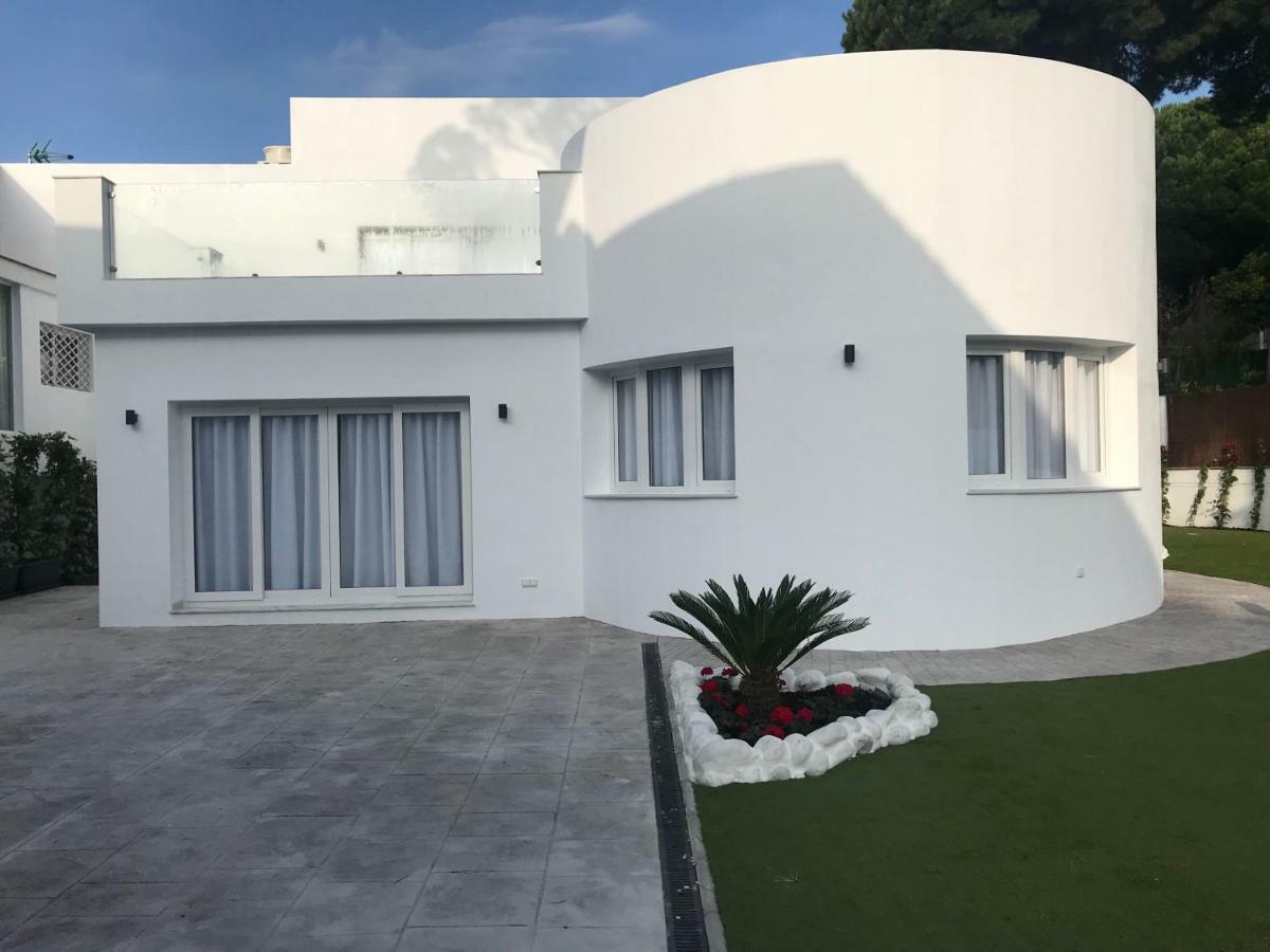 Pinomar Villa *