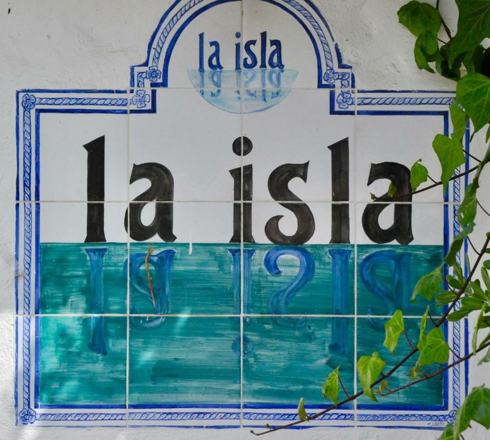 Luxury In La Isla, Walking Distance To Puerto Banus Marbella