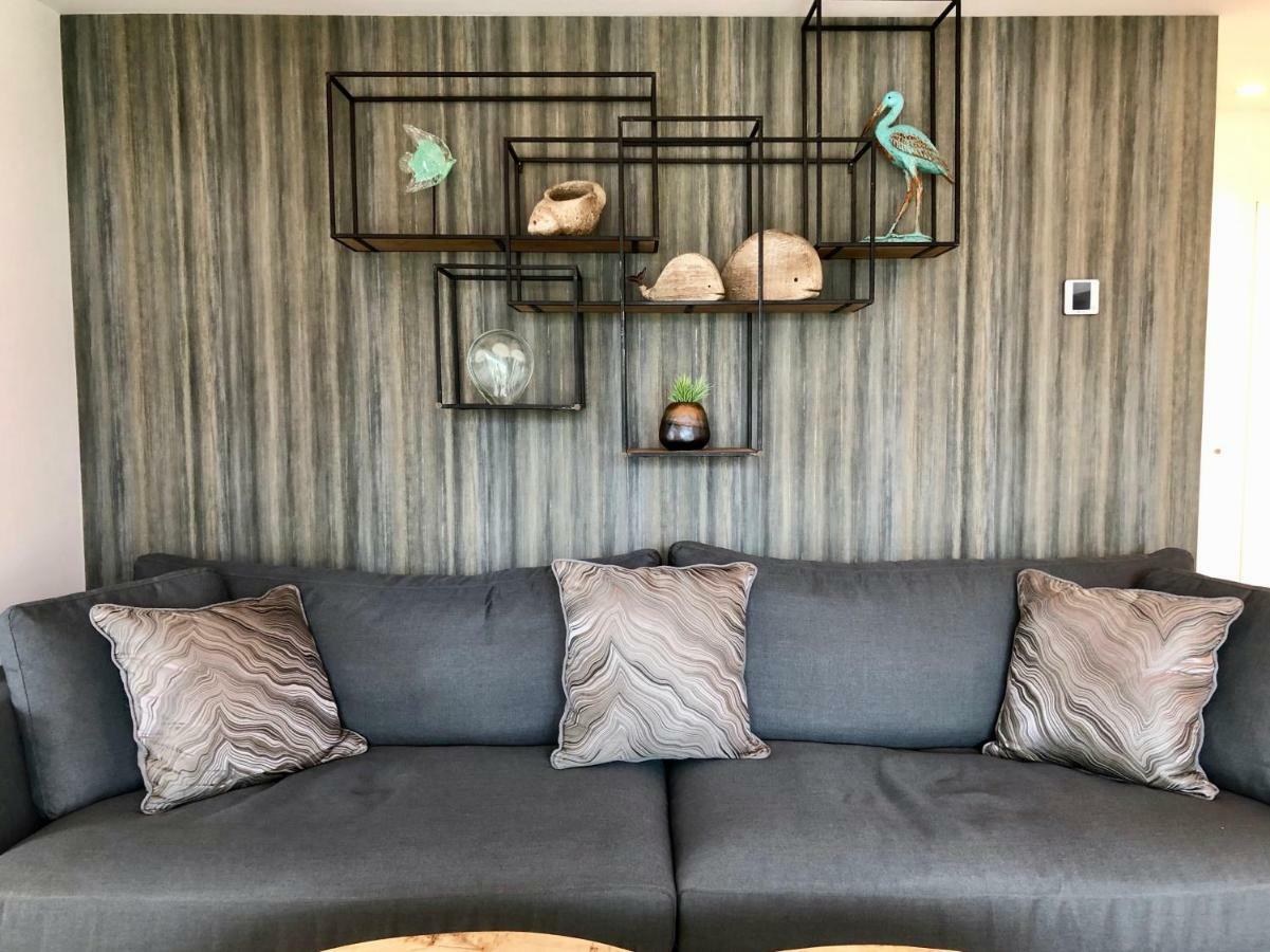 Luxury In La Isla, Walking Distance To Puerto Banus Apartment *