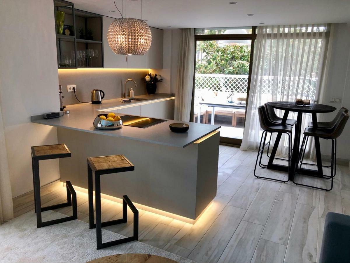 Luxury In La Isla, Walking Distance To Puerto Banus Apartment