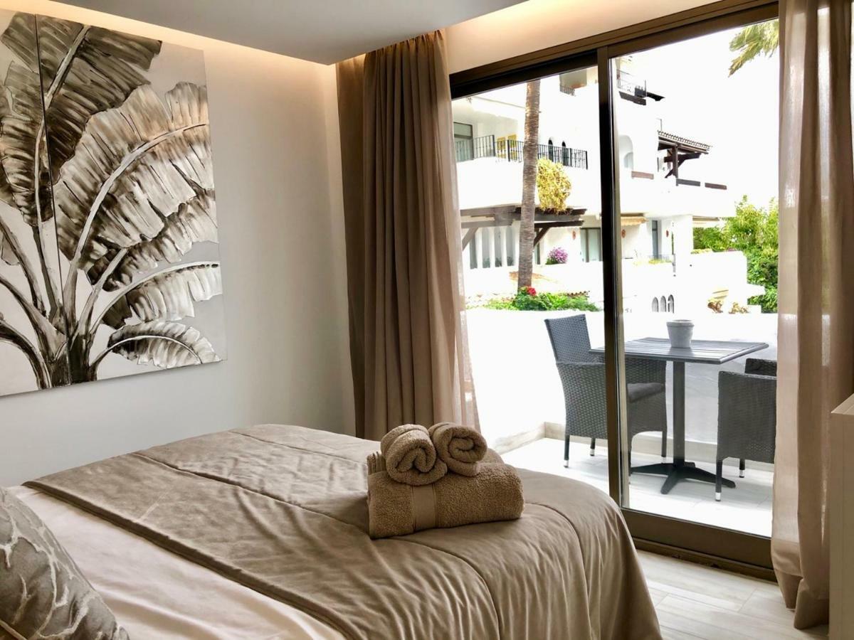 Luxury In La Isla, Walking Distance To Puerto Banus Marbella