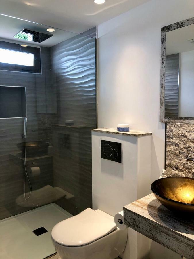 Luxury In La Isla, Walking Distance To Puerto Banus Apartment *