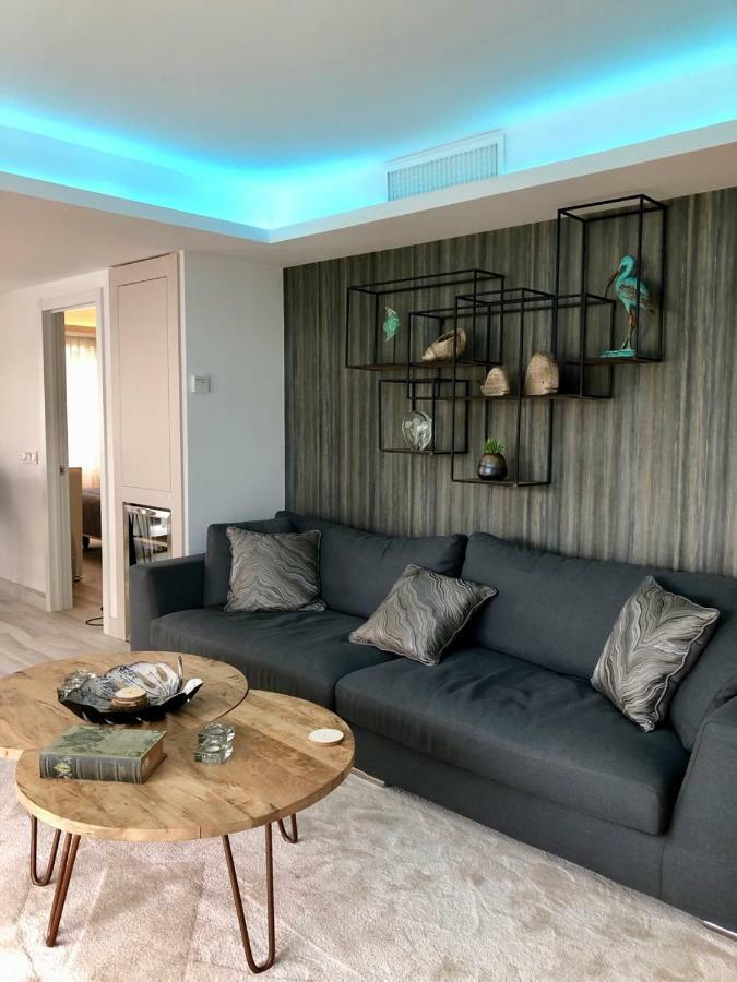 Luxury In La Isla, Walking Distance To Puerto Banus Apartment