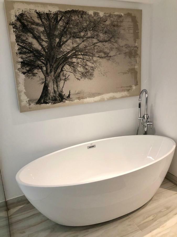 Luxury In La Isla, Walking Distance To Puerto Banus * Marbella