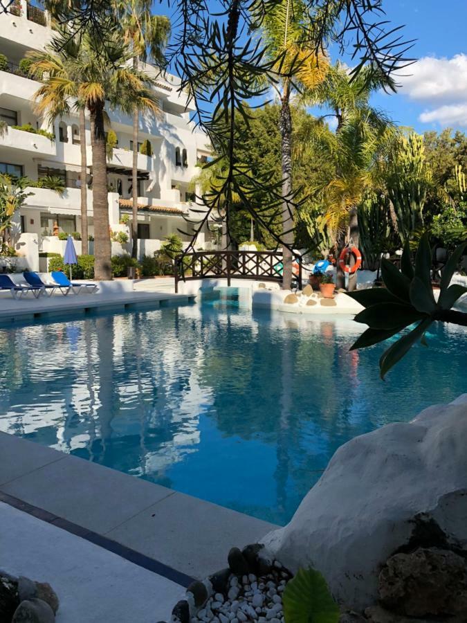 Luxury In La Isla, Walking Distance To Puerto Banus *