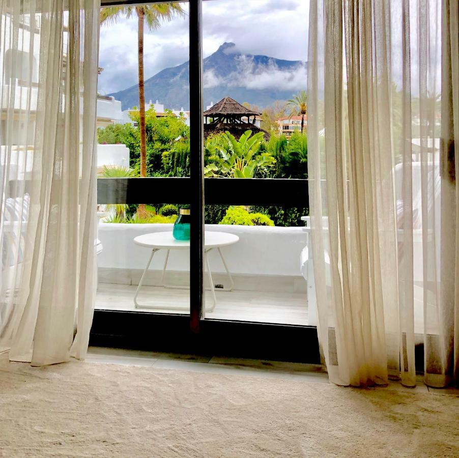 Luxury In La Isla, Walking Distance To Puerto Banus