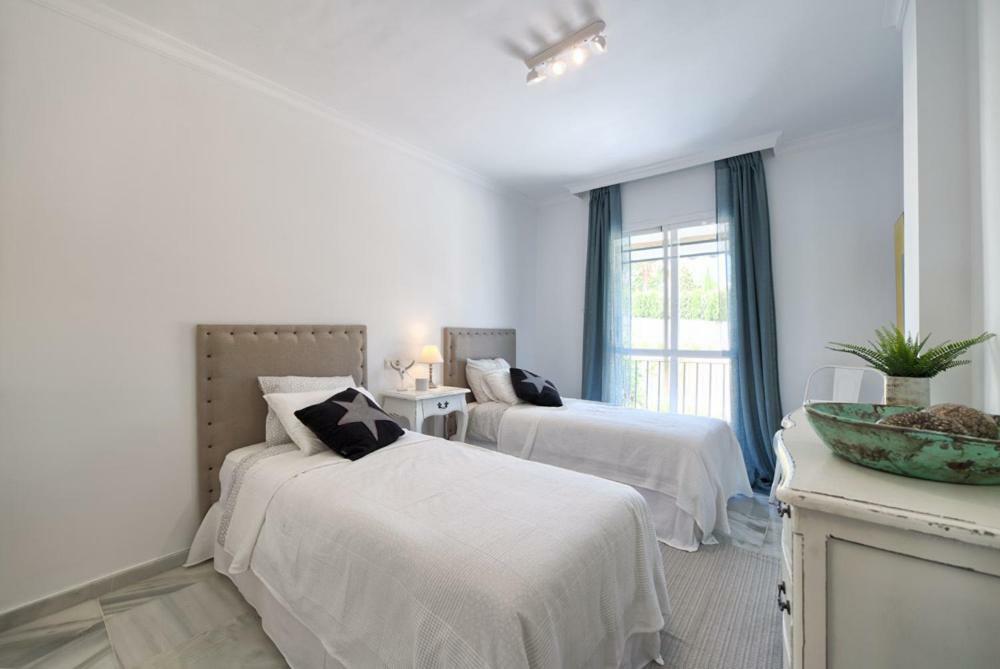 Senorio De Gonzaga Great 2 Bedroom With A Lovely Community Pool In The Heart Of Nueva Andalucia *