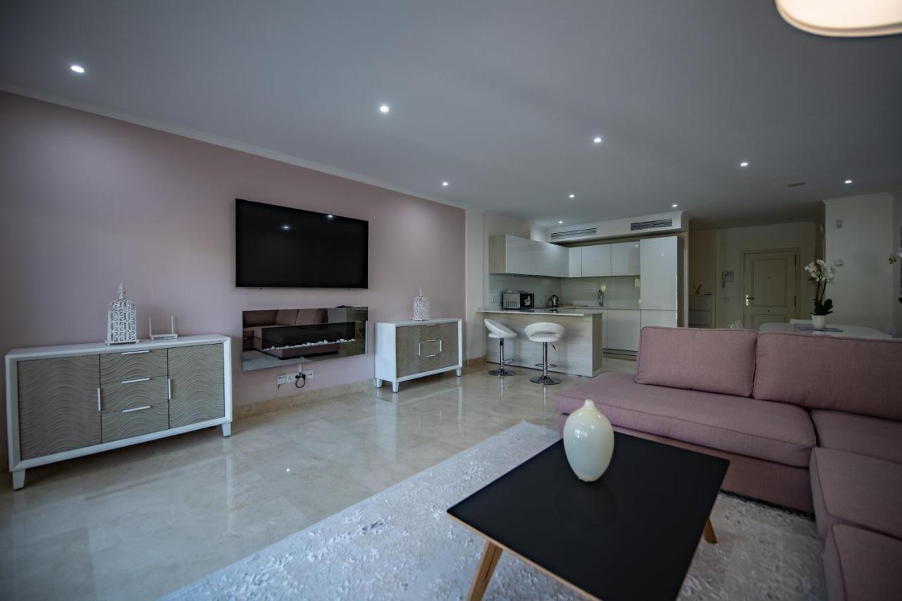 Luxury At Lomas Del Rey, Puente
