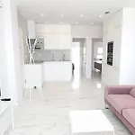 Skol 645. Exclusive Three Bedrooms Apartment With Sea Views
