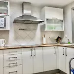 Apto. 2 Dorm. Marbella 100M Playa