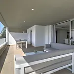 New Modern 3 Bed Apartment Puerto Banus