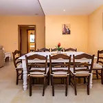 Spacious Apartment In Marbella