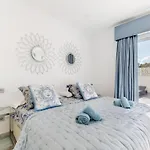 Holiday Penthouse In Puerto Banus
