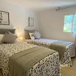 Private Pool & Garden - Walk To Beach & Marbella