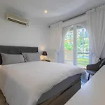 Great Views, Large Terrace & Walking Distance