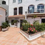 Puerto Banus Luxurious Apartment In The Heart Of The Port