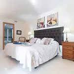 Deluxe Apartment On The First Line