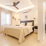 Modern Villa With Heated Pool & Bbq Next To The Beach
