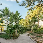 Puente Romano Beach Suites - Private Apartaments