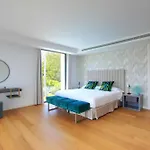 Contemporary & Very Spacious Villa Puerto Banus