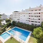 Sunny Apartment By Kura Homes