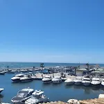 Casita Junto Al Mar En El Puerto De Cabopino