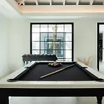 Exquisite 5 Bdrm Luxury Villa W Gym, Bbq, And Pool