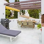 Aldea Blanca Puerto Banus