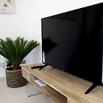 Luxury 1 Bedroom Apartment Next To The Casino