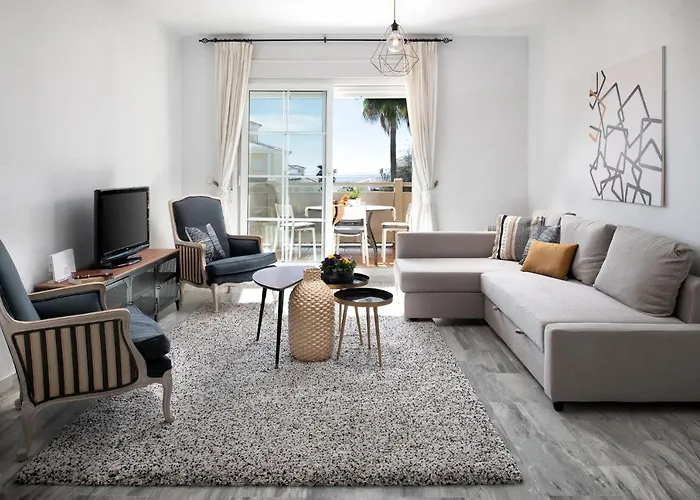 First Line Golf Apartment In Cabopino II