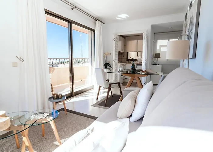 Polo Apartments 8B