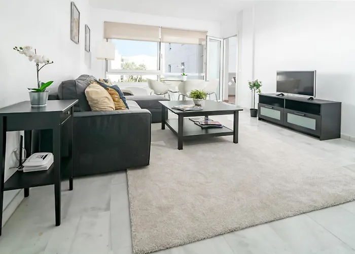 Pr45- Beach Front Apartment Puerto Banus