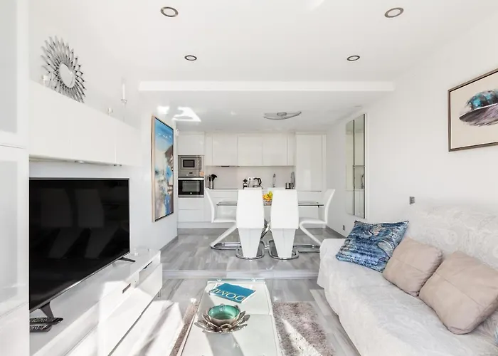 Holiday Penthouse In Puerto Banus