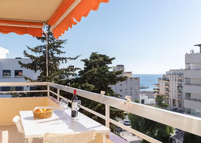 Sunny Apartment By Kura Homes