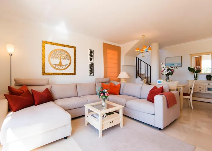 Rentandhomes Penthouse Elviria Golf